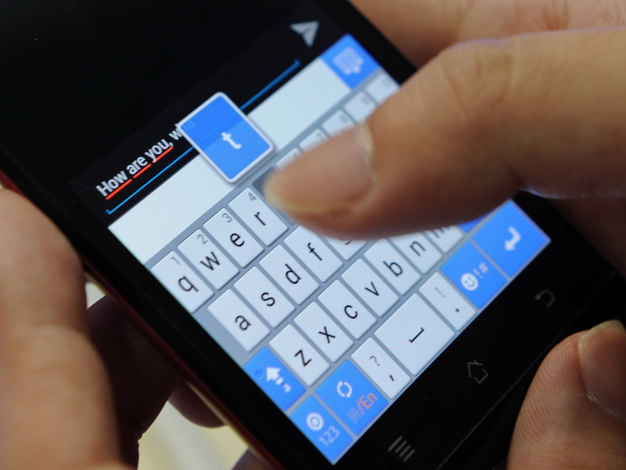 How to Spy Another Person's Smartphone Text Messages